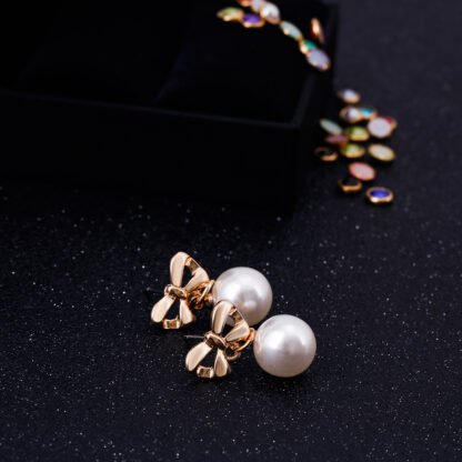 Pendientes de perla con lazo - Image 4